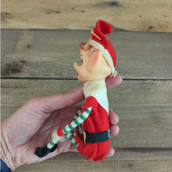 Vintage 1950s MCM Kitschy Red Green and White Oversized Elf Knee Hugger Ornament - Picture 3 of 10